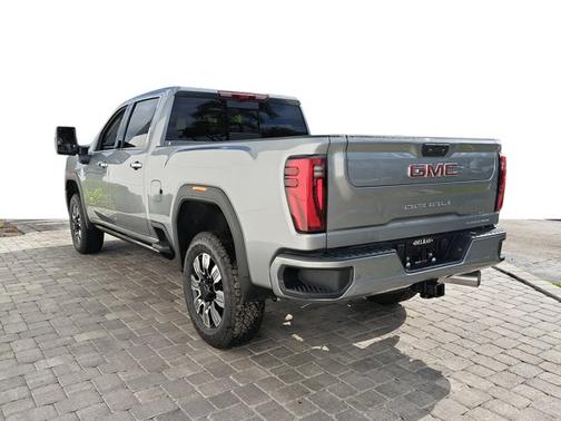 2025 GMC Sierra 2500 Denali