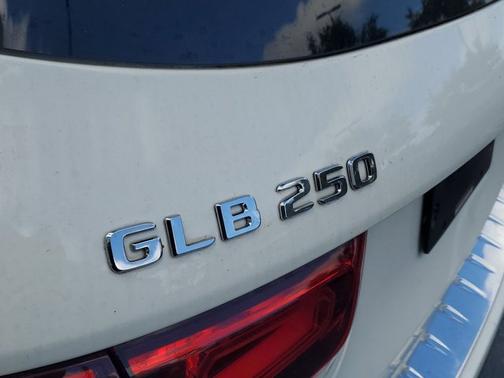 2021 Mercedes-Benz GLB 250 GLB 250