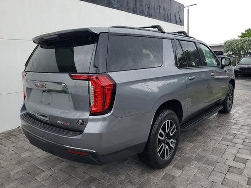 2021 GMC Yukon XL AT4