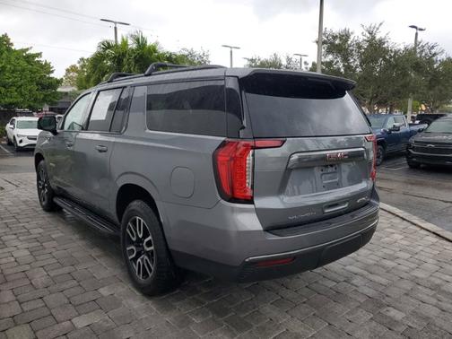 2021 GMC Yukon XL AT4