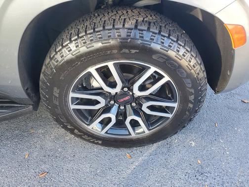 2021 GMC Yukon XL AT4