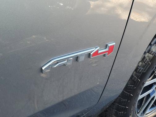 2021 GMC Yukon XL AT4