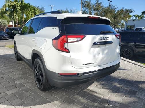 2023 GMC Terrain SLE