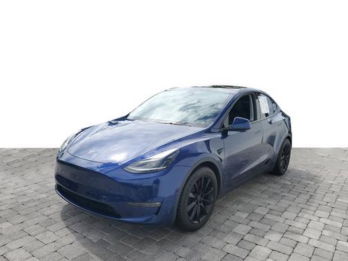 Deep Blue Metallic 2023 Tesla Model Y Performance