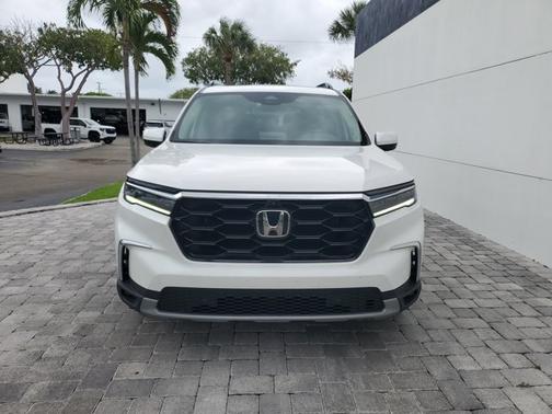 Platinum White Pearl 2024 Honda Pilot Elite