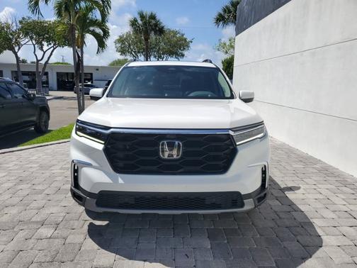 Platinum White Pearl 2024 Honda Pilot Elite