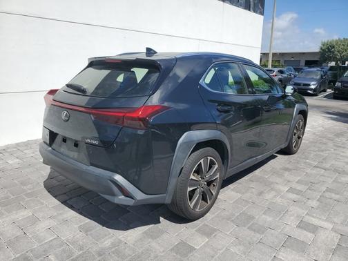 Caviar 2021 Lexus UX 200 Base