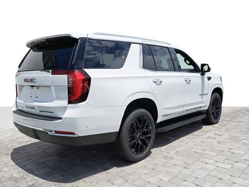2025 GMC Yukon Elevation