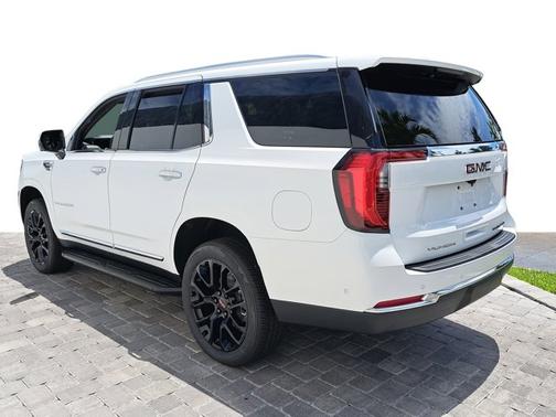 2025 GMC Yukon Elevation