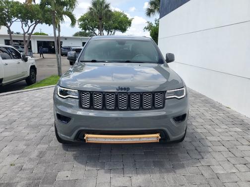Sting-Gray Clearcoat 2021 Jeep Grand Cherokee Laredo X
