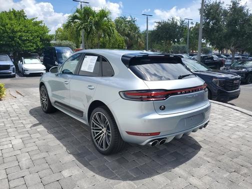 Dolomite Silver Metallic 2020 Porsche Macan Turbo