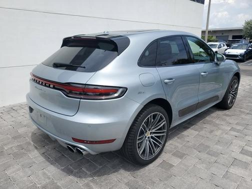 Dolomite Silver Metallic 2020 Porsche Macan Turbo