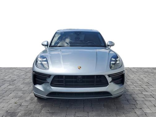 Dolomite Silver Metallic 2020 Porsche Macan Turbo