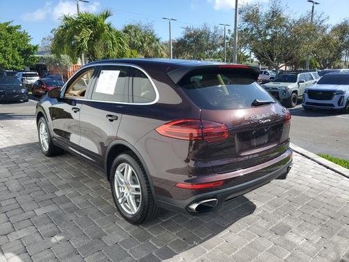 2016 Porsche Cayenne Base