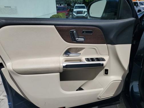 2021 Mercedes-Benz GLB 250 GLB 250