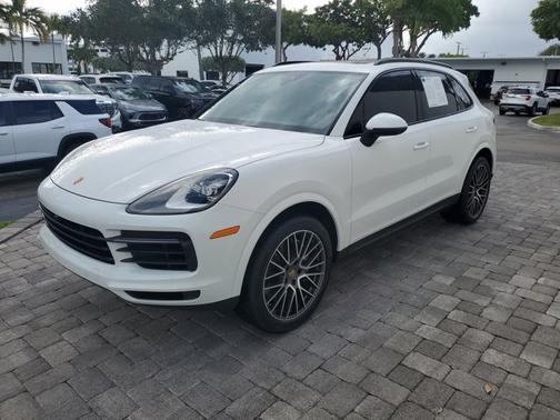 2023 Porsche Cayenne Platinum Edition