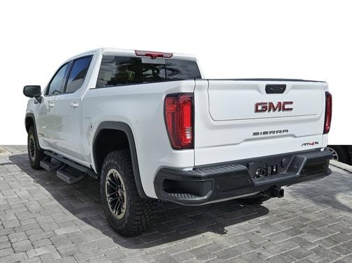 2025 GMC Sierra 1500 AT4X