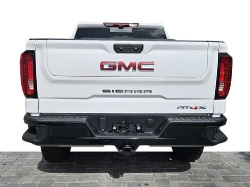 2025 GMC Sierra 1500 AT4X