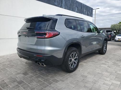 2024 GMC Acadia AWD AT4