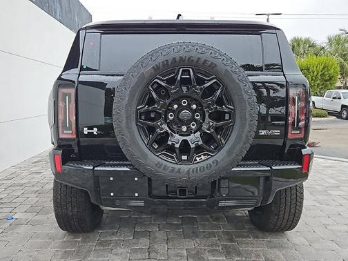 2025 GMC HUMMER EV SUV 2X