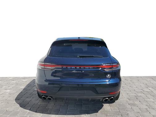 Night Blue Metallic 2019 Porsche Macan S