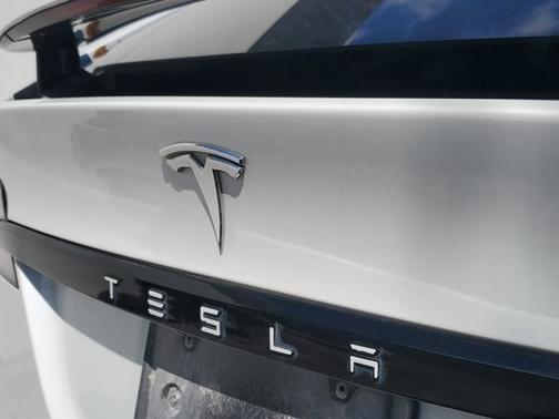 2022 Tesla Model X Plaid