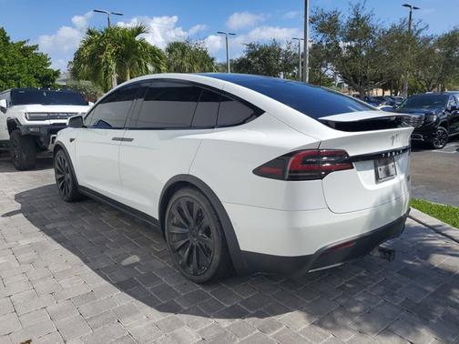 2022 Tesla Model X Plaid