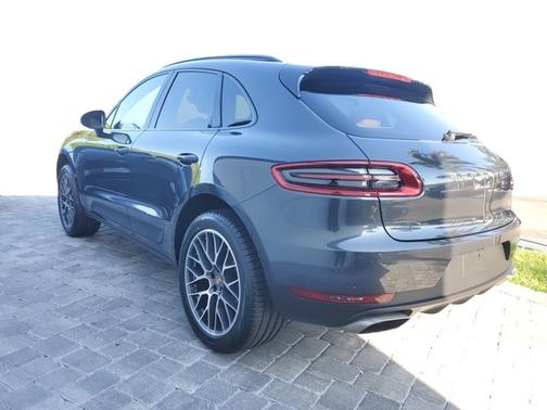 2018 Porsche Macan Base