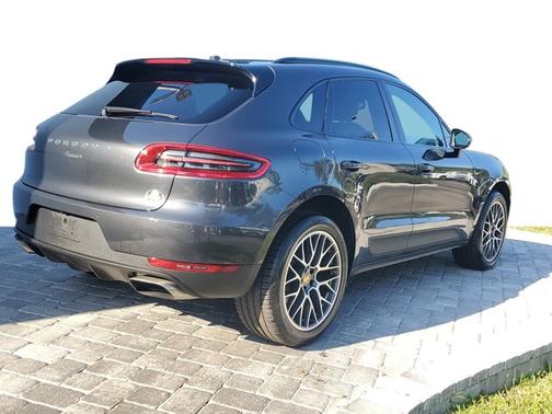 2018 Porsche Macan Base