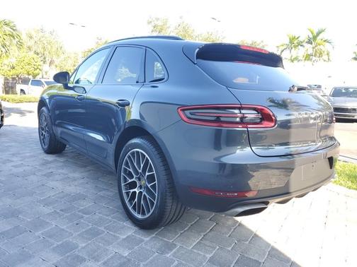 2018 Porsche Macan Base