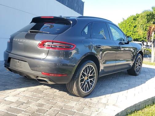 2018 Porsche Macan Base
