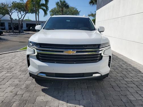 2023 Chevrolet Suburban LT