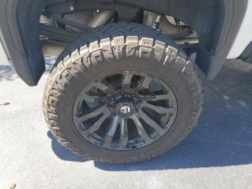 2024 GMC Sierra 2500 Denali
