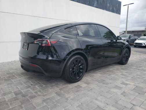 2024 Tesla Model Y Standard Range