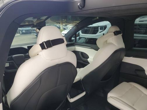 2022 Tesla Model X Plaid