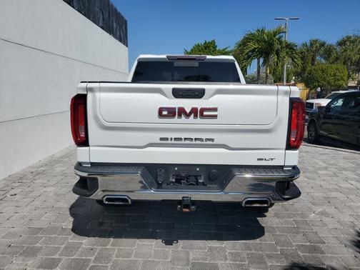 2022 GMC Sierra 1500 SLT
