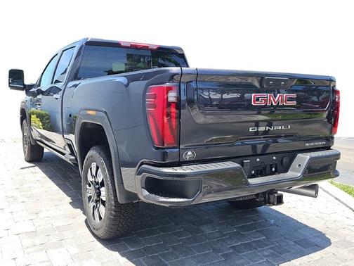 2025 GMC Sierra 2500 Denali