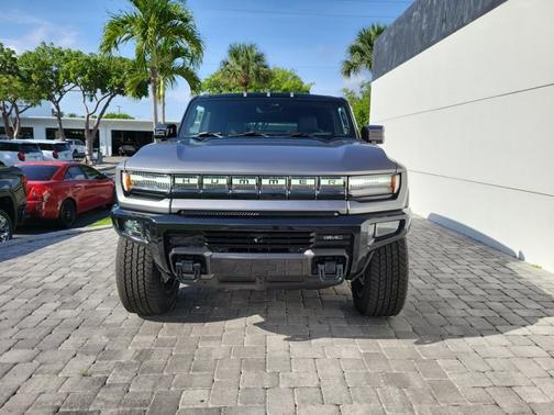 Magnus Gray Matte 2026 GMC HUMMER EV SUV 3X