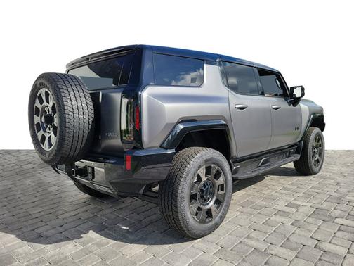 Magnus Gray Matte 2026 GMC HUMMER EV SUV 3X