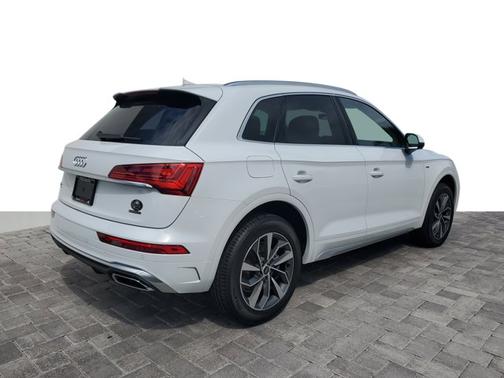 2024 Audi Q5 S line Premium