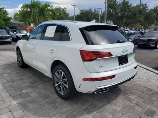 2024 Audi Q5 S line Premium