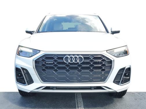 2024 Audi Q5 S line Premium
