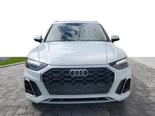 2024 Audi Q5 S line Premium