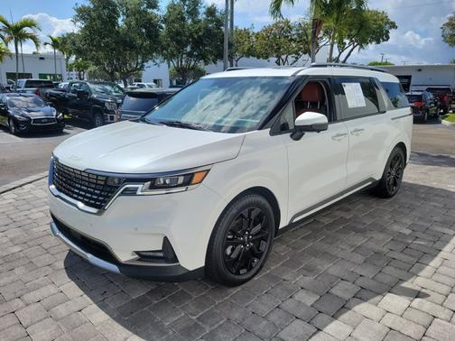Snow White Pearl 2024 Kia Carnival SX Prestige