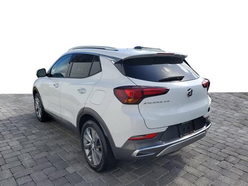 White Frost Tricoat 2023 Buick Encore GX Essence