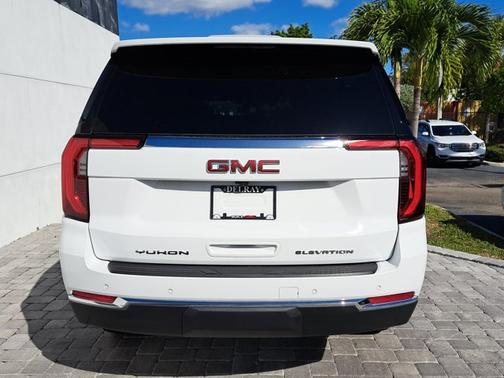 2026 GMC Yukon Elevation