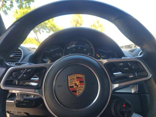 2018 Porsche 718 Cayman Base