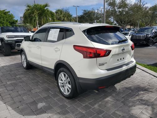 2017 Nissan Rogue Sport SV