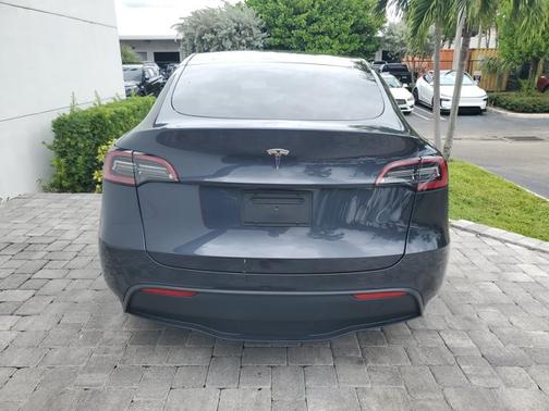Stealth Gray 2024 Tesla Model Y Long Range