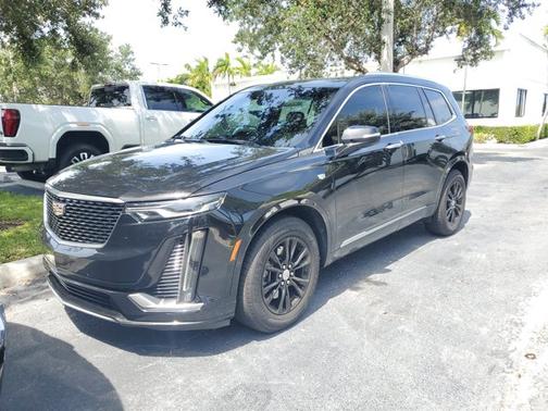 2022 Cadillac XT6 Luxury